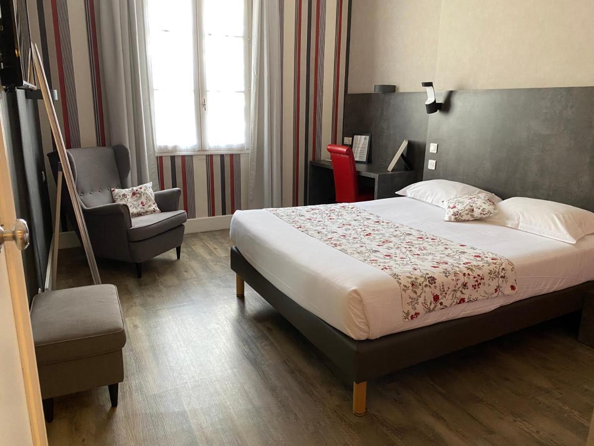 Hotel Colbert Тур Екстер'єр фото
